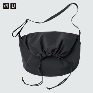 Uniqlo Black Shoulder Bag Versatile and Chic